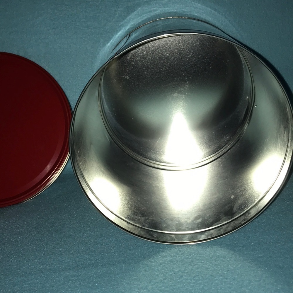 CHRISTMAS TIN puppies - Picture 3 of 7